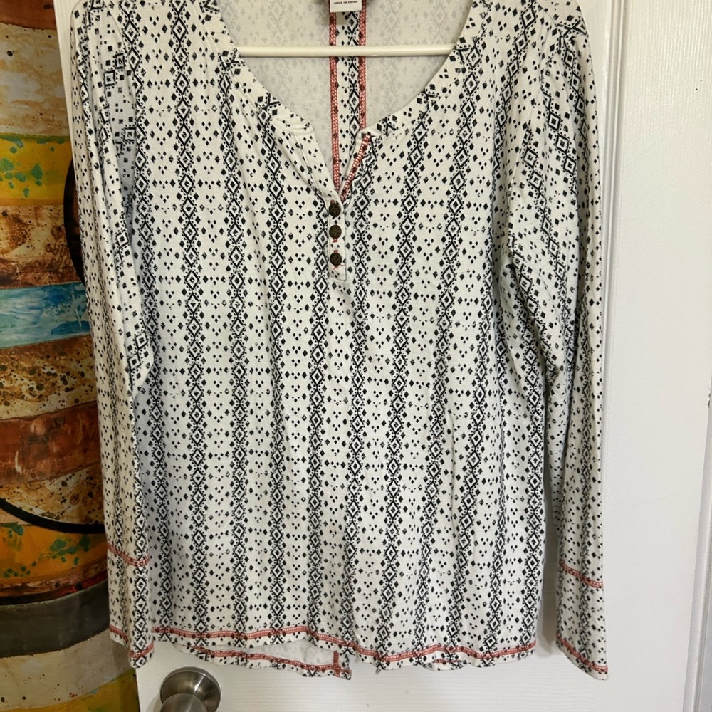 Ariat Black and White Buttoned Blouse